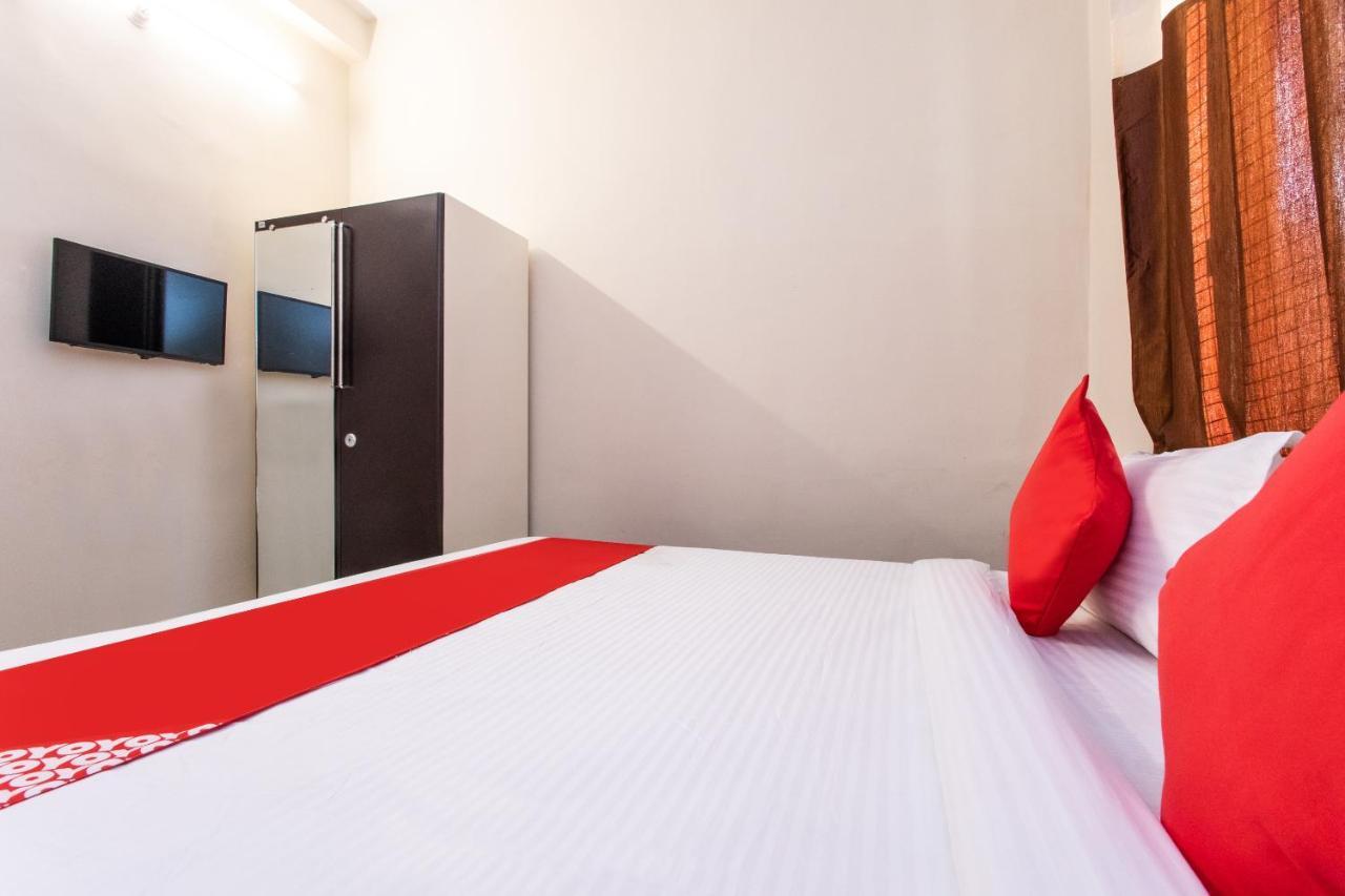 Oyo 18571 Ashoka Resort Indore Esterno foto