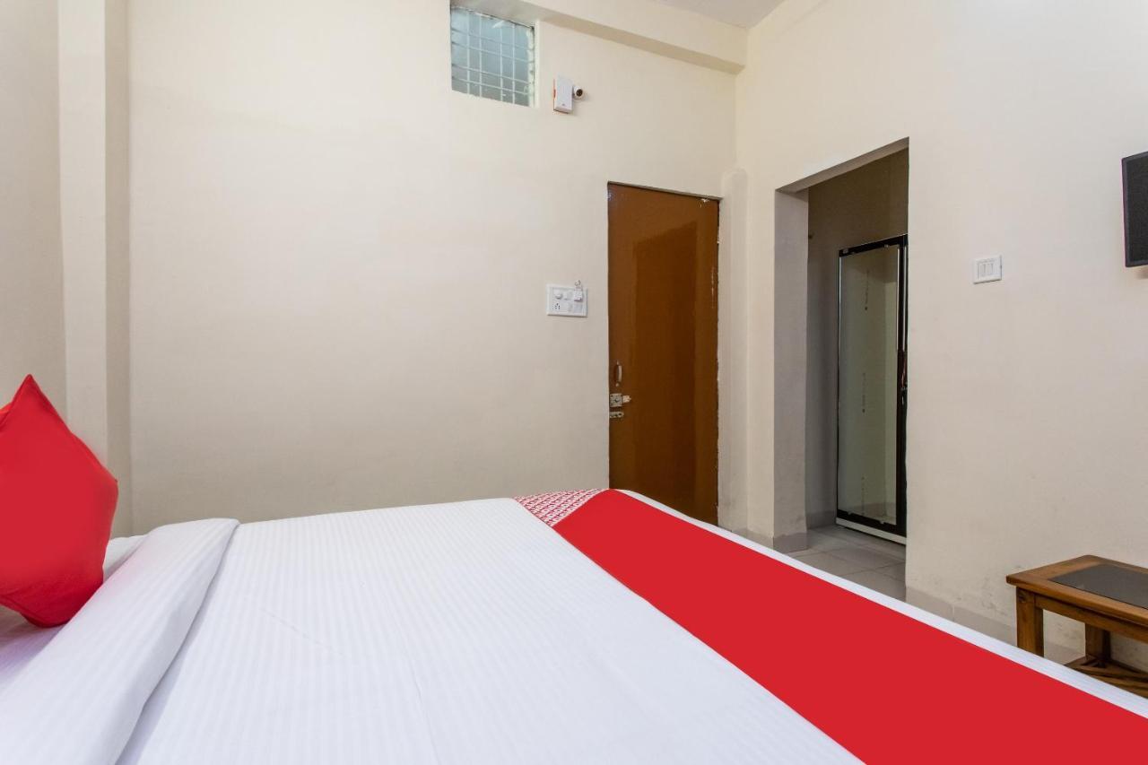 Oyo 18571 Ashoka Resort Indore Esterno foto