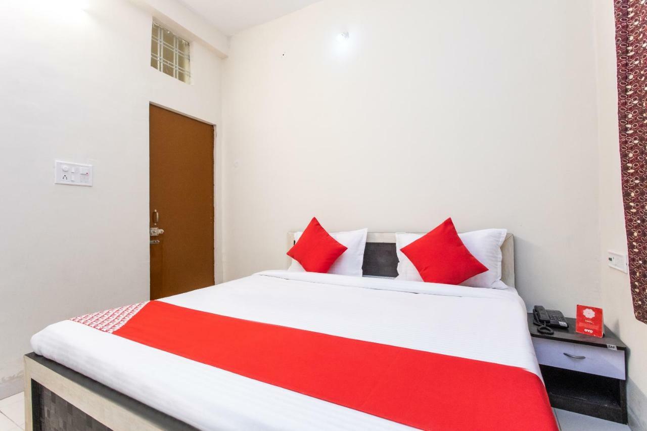 Oyo 18571 Ashoka Resort Indore Esterno foto