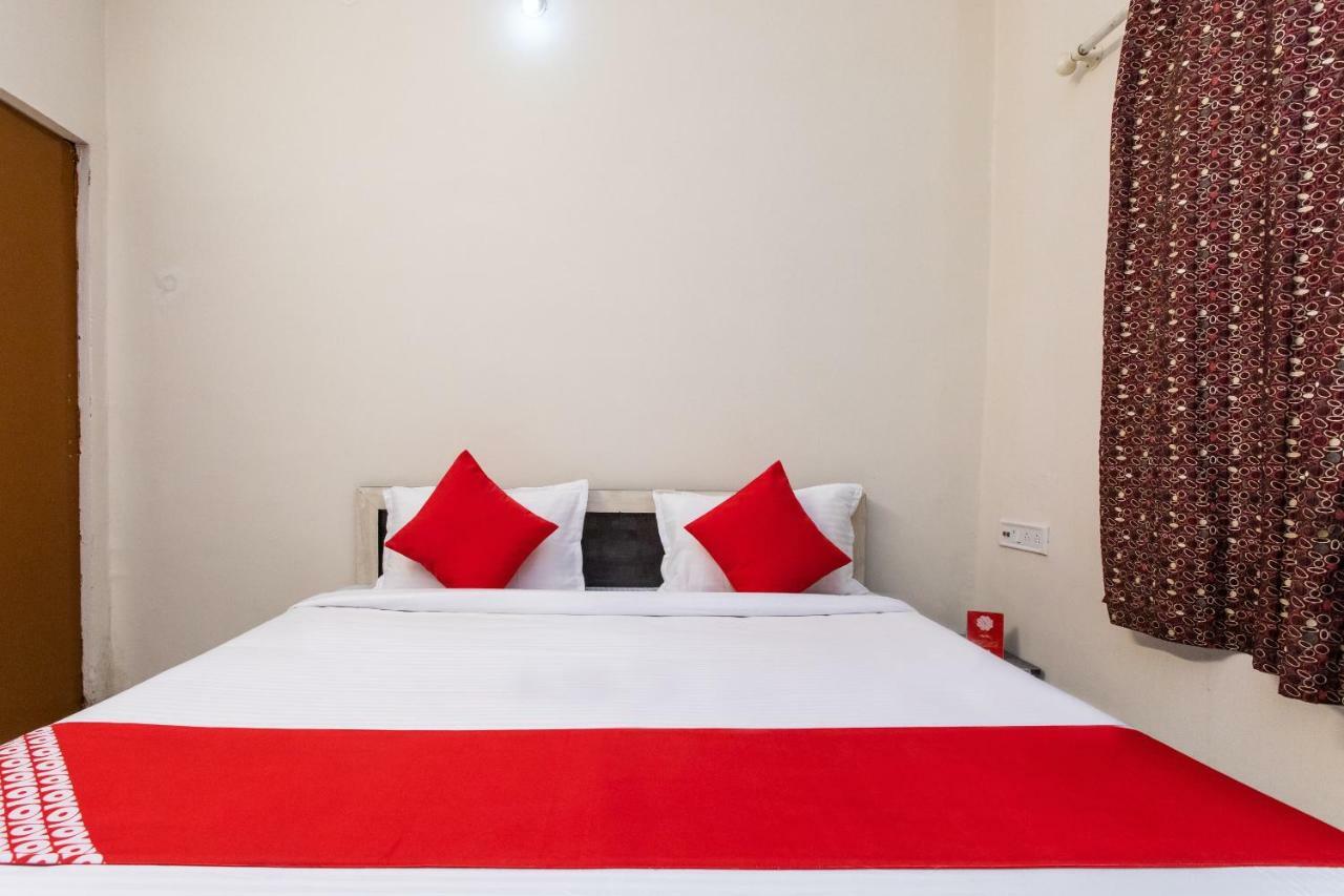 Oyo 18571 Ashoka Resort Indore Esterno foto